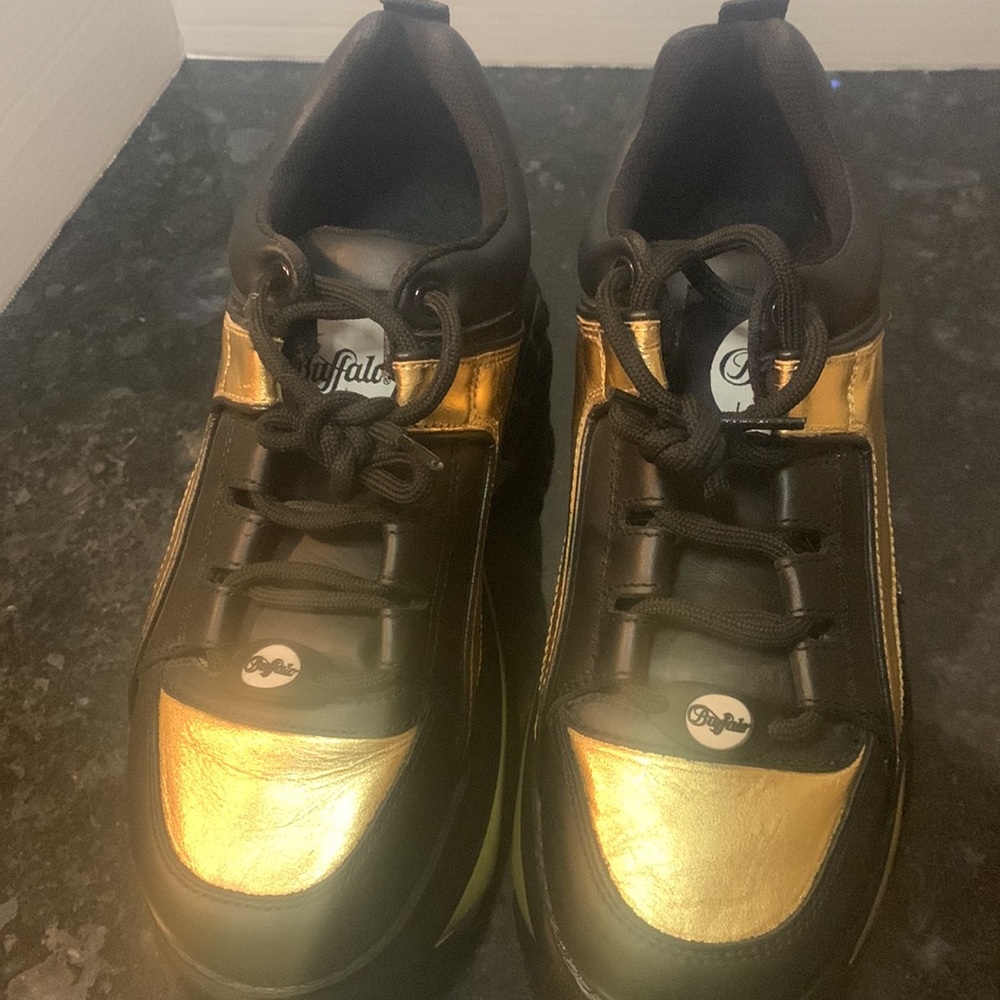 BUFFALO LONDON Black & Gold Platform Trainers/sneakers sz US 10/EU 41 - Picture 9 of 15